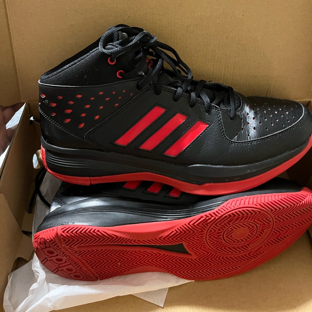 Men Adidas Court Fury Basketball sneakers Black/Red, size 13, worn twice.